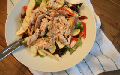 Frisse makreelsalade met paprika en appel
